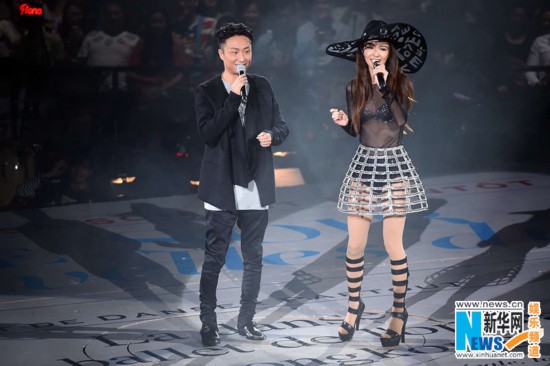 薛凯琪红馆个唱百变造型秀身材 众星云集齐捧