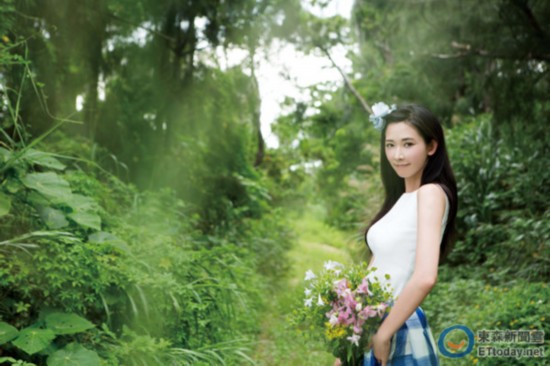 林志玲2015年历中秋曝光 冻龄扮美少女(图)