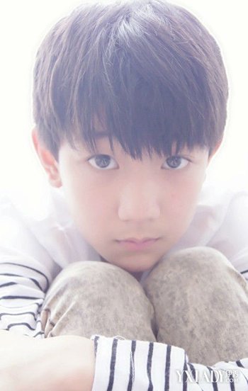 小鲜肉发型大PK :年代秀<em>tfboys</em>小萌神exo鹿晗吴
