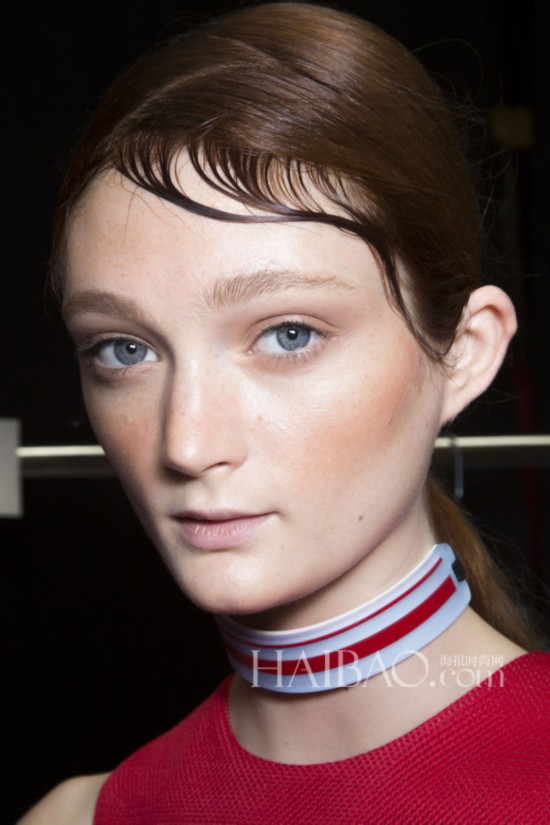 DKNY 2015����ŦԼʱװ�ܳ��·������㳡ױ��