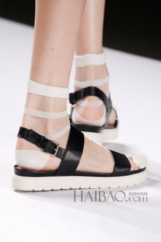 2015����ŦԼʱװ�ܣ�̷���� (Vivienne Tam) 2015����Ůװ�㳡ϸ��
