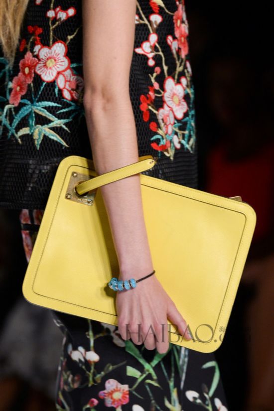 2015����ŦԼʱװ�ܣ�̷���� (Vivienne Tam) 2015����Ůװ�㳡ϸ��