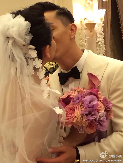 李承铉婚纱照_戚薇李承铉婚纱照(2)