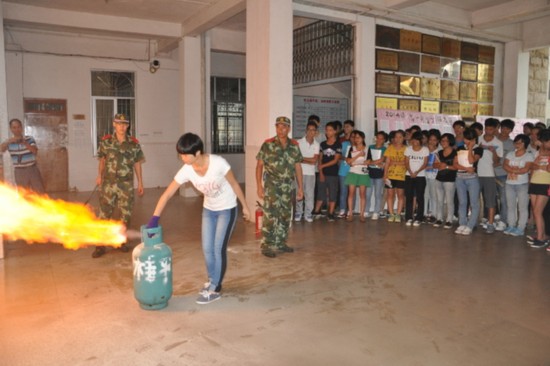 桂平市消防教育开学第一课受欢迎