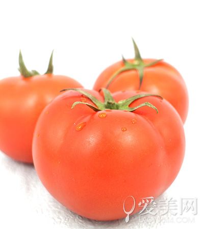  減肥消水腫：10種去水腫食物 輕鬆“治水” 