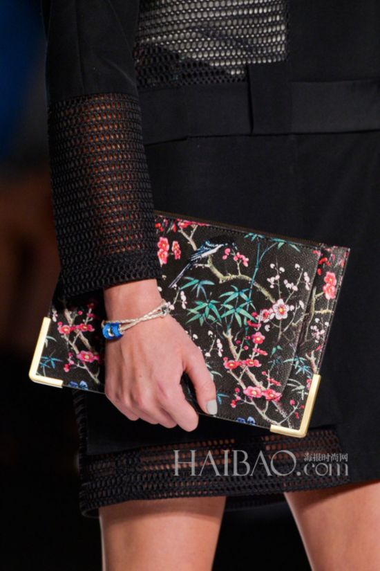 2015����ŦԼʱװ�ܣ�̷���� (Vivienne Tam) 2015����Ůװ�㳡ϸ��