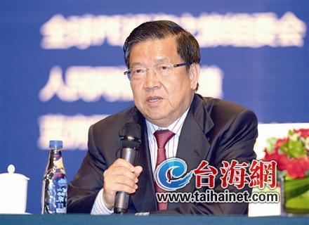 龙永图:福建企业要改掉“内斗”坏毛病