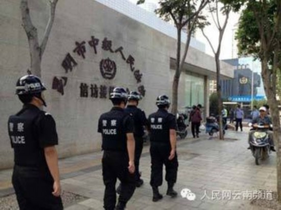 点击图片查看详情 云南拐买人口_...6人贩婴团伙在云南拐买223名婴儿 主犯蒋开枝2012年一审被判死(2)