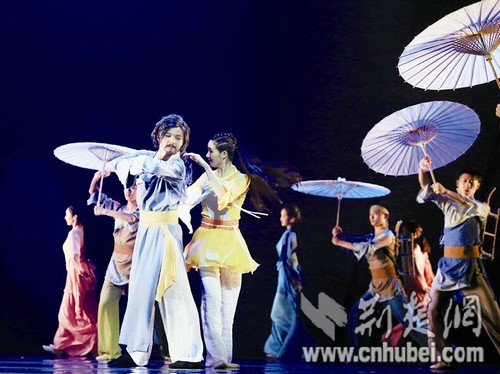 舞剧《射雕英雄传》在武汉首演 舞林高手演绎