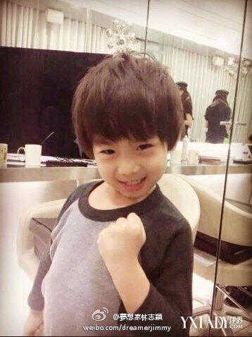 去哪儿第二季Kimi回归 Kimi卖萌可爱蘑菇头发