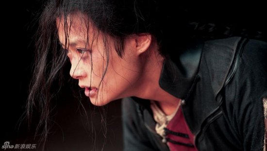 孙俪双膝跪地擦地赵薇被<em>鞭刑</em> 细数剧中落魄美