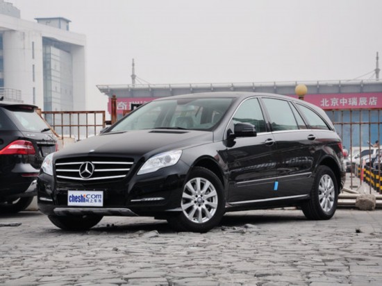 奔驰(进口) R350L 4MATIC 车辆左前45度视角