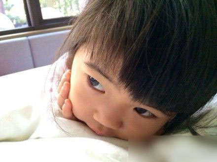 曹格妻子晒<em>哥哥姐姐</em>起床照 Joe已康复露笑容(