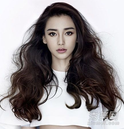 Angelababy嘴歪孙菲菲称僵尸郑爽变残 看明星