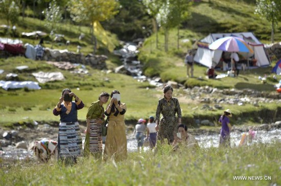 CHINA-LHASA-BATHING FESTIVAL (CN) 