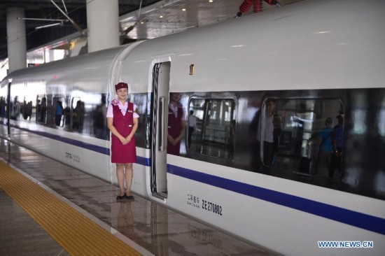 The 342-km Nanchang-Changsha high speed railway started operation on Tuesday, facilitating easy connection between China's central regions and prosperous east.