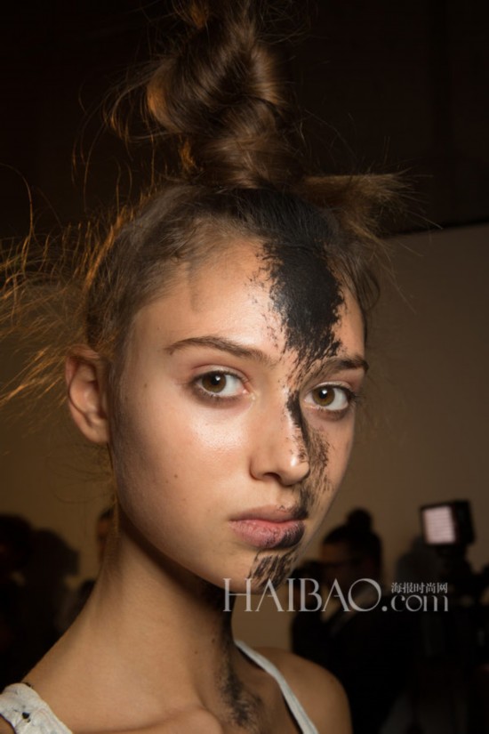 wP´Sw (Vivienne Westwood Red Label) 2015۴KLɸ˩Po|qo