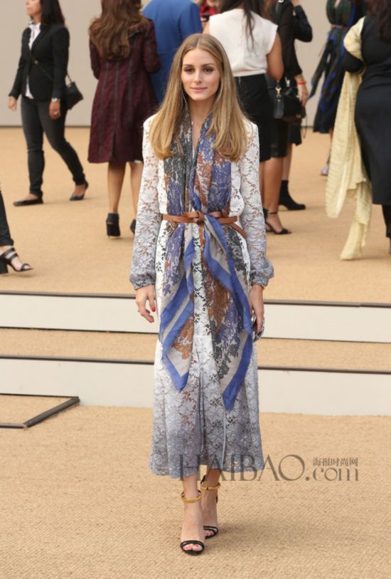 ���Q���ȡP�ڰǲ� (Olivia Palermo) �G��2015�K�L�۴��ɸ˩P�լf�Q (Burberry) �q��