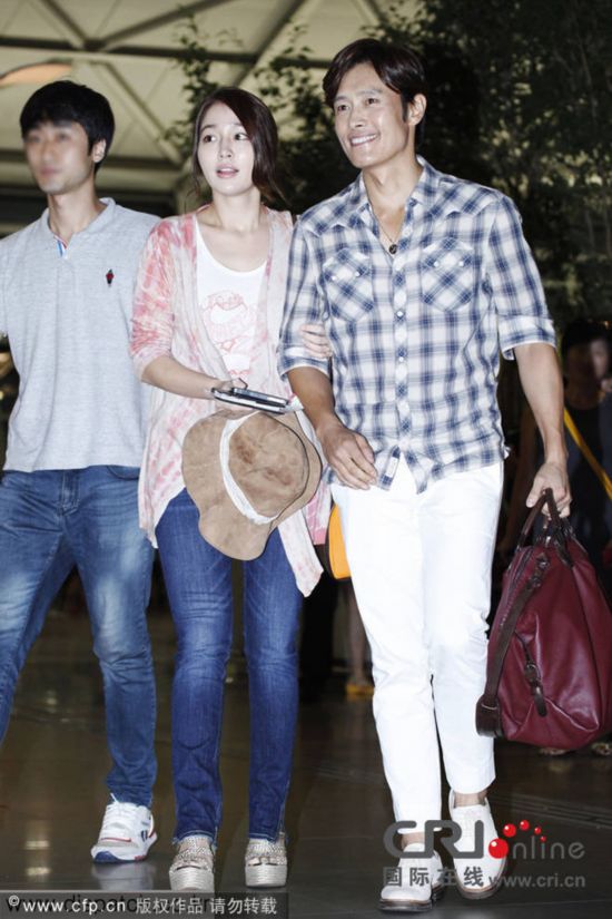 王全安嫖娼被抓张雨绮怎么办 细数老夫少妻各