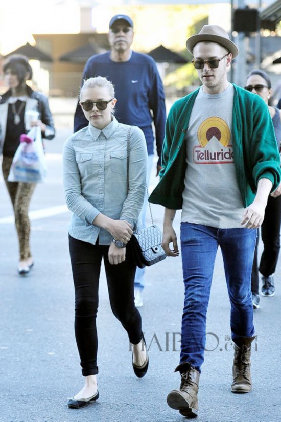 塤Ī (Chloe Moretz) Colin