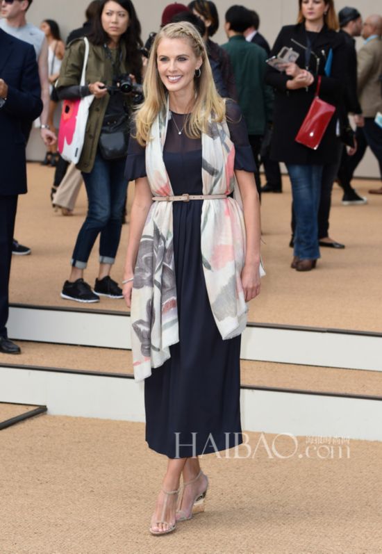 Donna Air亮相2015春夏倫敦時裝周博柏利 (Burberry) 秀場