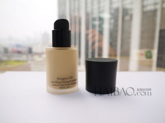 阿玛尼彩妆 (Giorgio Armani Cosmetics) 造型紧颜粉底液4评测