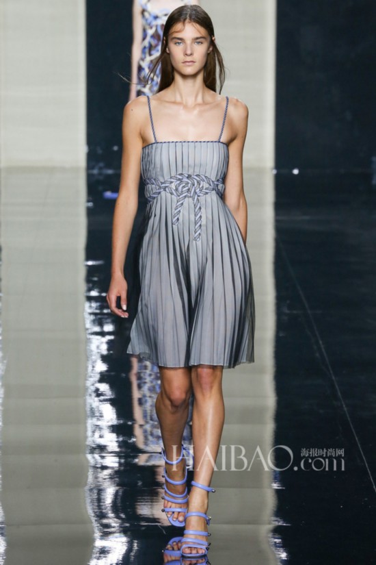 2015�����׶�ʱװ�ܣ�����˹�и������� (Christopher Kane) Ůװ��