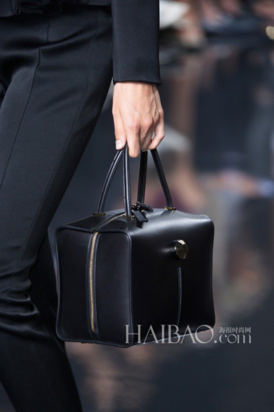 2015�K�L�۴��ɸ˩P�G�J�̴������P�ͮ� (Christopher Kane) 2015�K�L�k�˨q