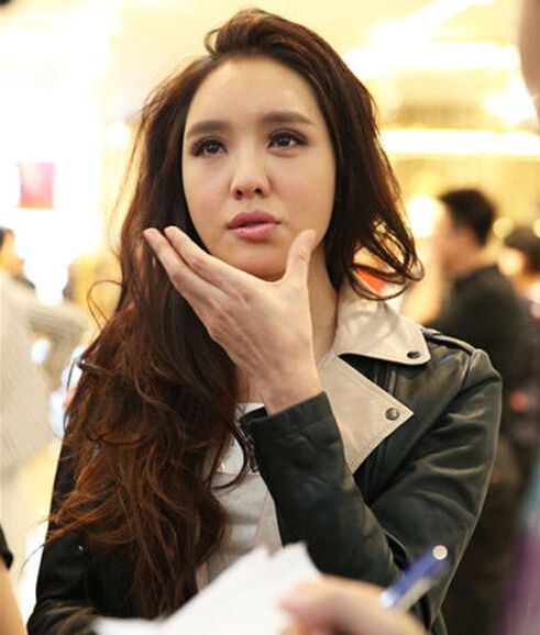 官恩娜患贝尔氏麻痹症致面瘫 支招面瘫的最佳治疗方法