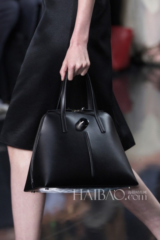 2015�K�L�۴��ɸ˩P�G�J�̴������P�ͮ� (Christopher Kane) 2015�K�L�k�˨q