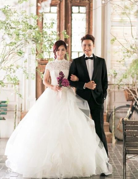 分年婚纱照_婚纱照风格(3)
