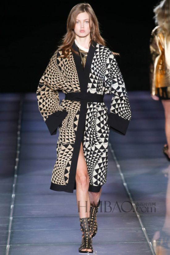2015�K�L�����ɸ˩P�G�k�������P���N�ߴ� (Fausto Puglisi) 2015�K�L�k�˨q