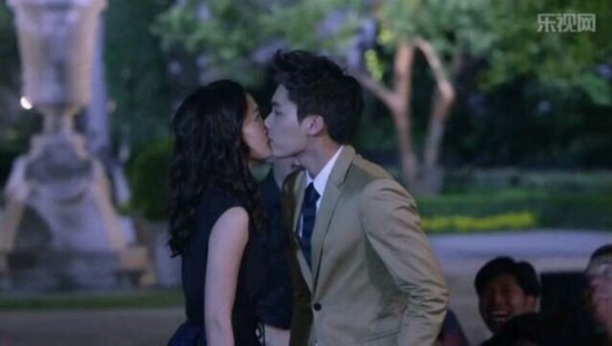 李沁吻戏 11750115593098599161.jpg