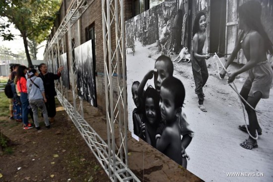 The exhibition runs here from Sept. 19 to 25, showing some 20,000 photos by over 2,000 photographers around the globe.