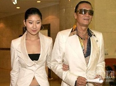 27岁央视美女主播怀孕 老公今年已经63岁(图)