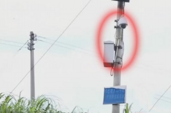 驾校教练与女学员车内激吻画面曝光