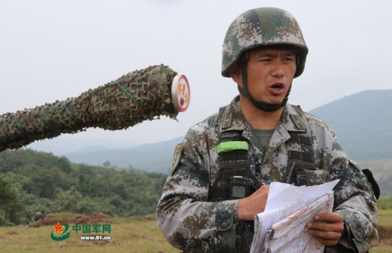 陆军炮兵部队举行对抗演习 模拟敌军生化武器袭击【34