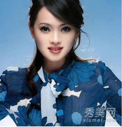 杨幂被灌醉不雅照流出 揭秘靠潜规则上位女星