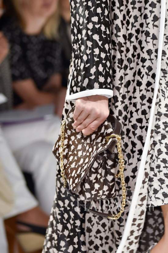 2015��������ʱװ�ܣ���˿���� (Max Mara) 2015����Ůװ�㳡ϸ��