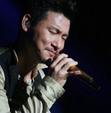 李丽珍姐妹共侍一夫李赛凤乱伦 揭明星狗血家