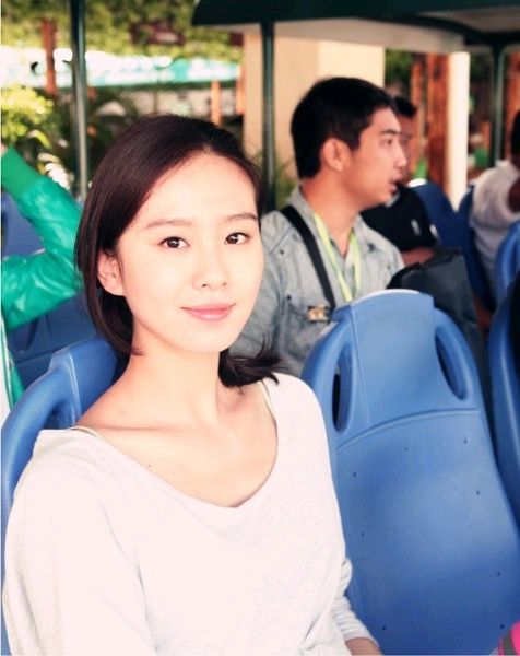 没有整容和化妆的她们尽显天生丽质,章子怡高圆圆刘诗诗等清纯相貌与