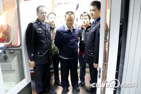 潜逃海外14年逃犯被抓 曾合同诈骗50万逃新加