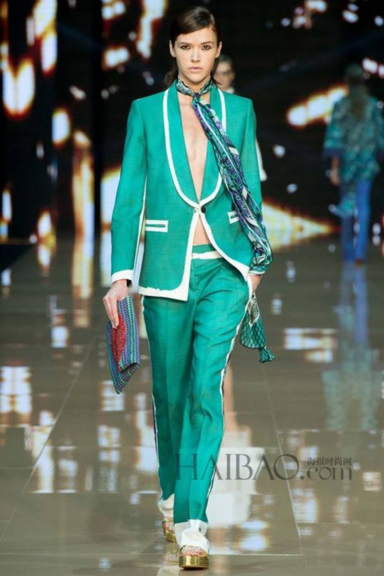2015�K�L�����ɸ˩P�G�N�O�d�U�Q (Just Cavalli) �k�˨q
