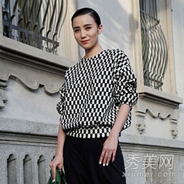 小宋佳的两任老公分别是谁 揭个人资料旗袍照