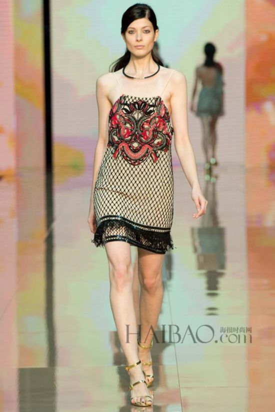 2015�K�L�����ɸ˩P�G�N�O�d�U�Q (Just Cavalli) �k�˨q