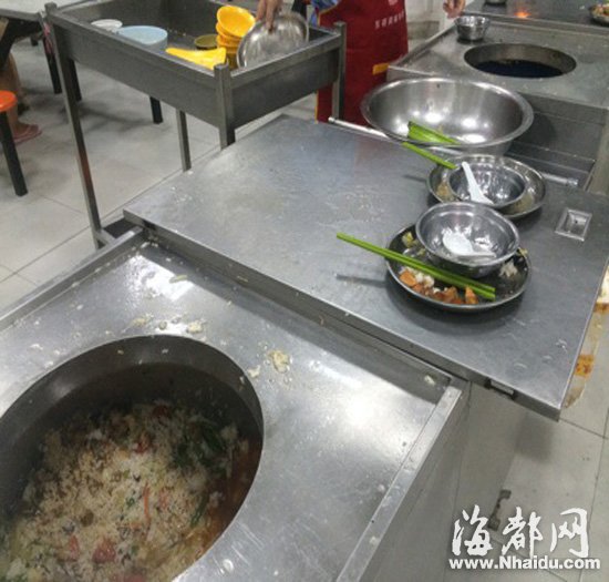 学生家长:福州大学的食堂浪费令人痛心(图)