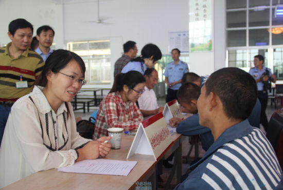 90余名服刑人员参加狱内招聘会 焊工月入过万