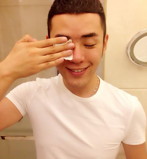 张瀚一老师晒护肤行囊啦 长假出游就靠它