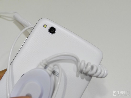 5英寸屏四核4G新机 金立GN715现场试玩