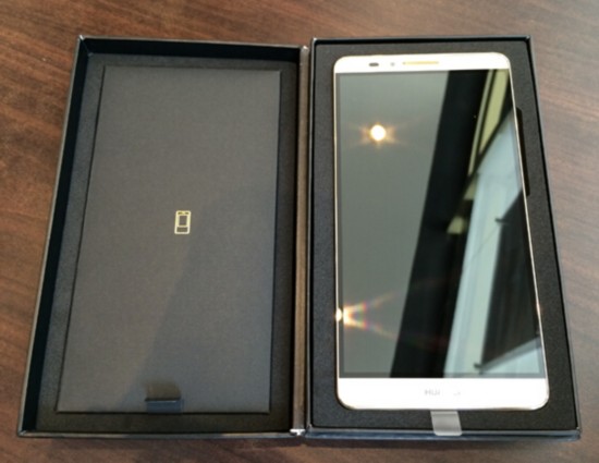 华为Ascend Mate7测评:6寸屏全金属外壳尽显